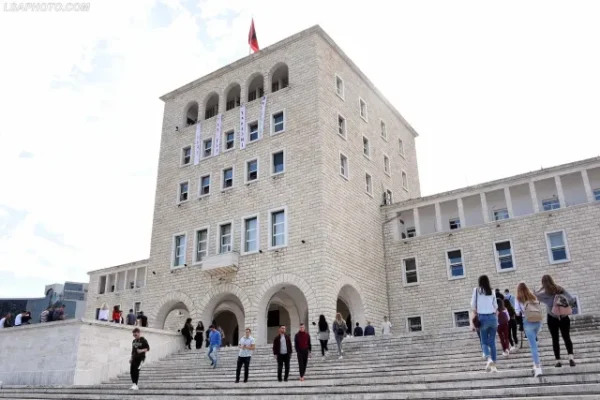 Aplikimet në universitete, afat deri më 4 Gusht