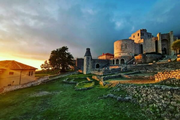 Destinacione historike në Europë, kalaja e Krujës ndodhet në listë