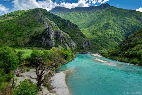 CNN rekomandon Shqipërinë midis vendeve të tjera, si një destinacion kryesor për vjeshtën