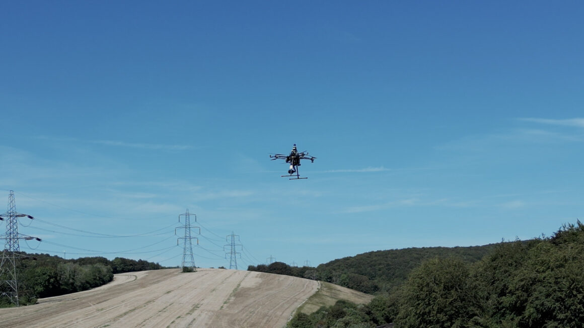 Revolucioni i qiellit: Karta e parë SIM për drone nis në Mbretërinë e Bashkuar nga BT