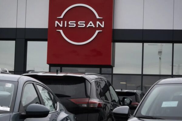 Honda dhe Nissan nisin bisedimet për të krijuar prodhuesin e tretë më të madh të automjeteve