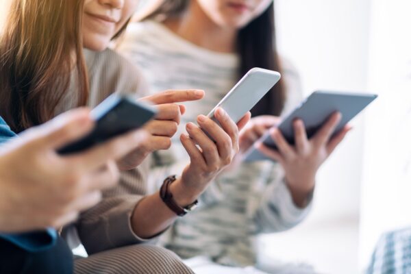 Australia imposes restrictions on teenagers: New law aims to protect mental health from social media