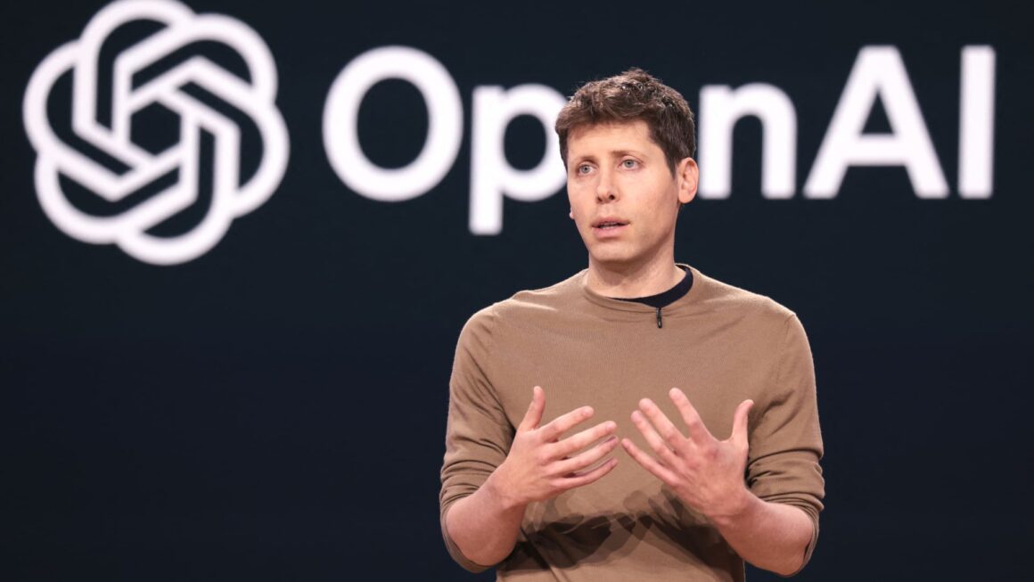 Sam Altman thotë se platforma e OpenAI “nuk është në shitje”