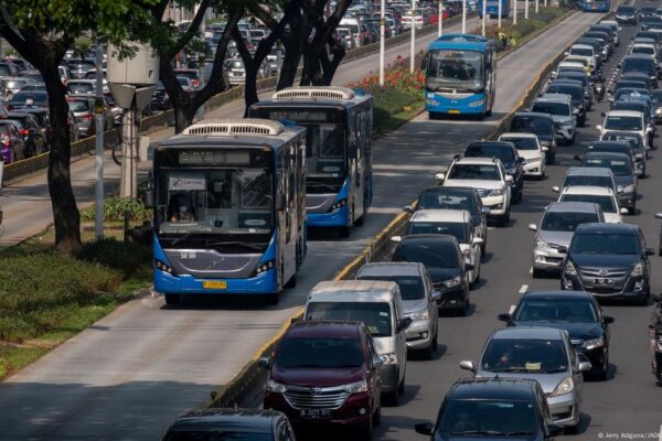 A do mundet ndonjëherë transporti publik të zëvendësojë makinat?