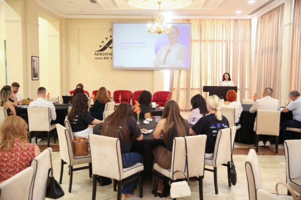 AGE FORUM, një urë mes bizneseve të konsoliduara dhe sipërmarrjeve të reja shqiptare. Zhvillohet konkursi i 10 startupeve të Women Startup Competition Albania
