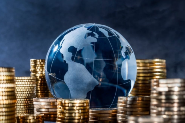 OECD: Inflacioni dhe tarifat rrezikojnë stabilitetin ekonomik botëror