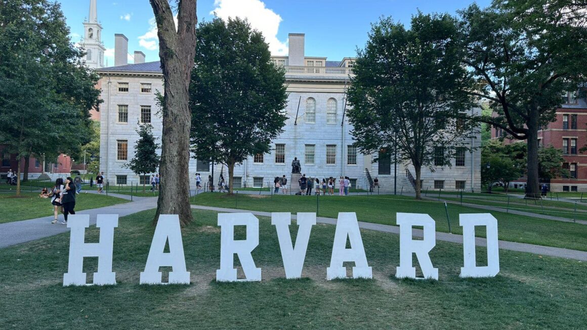 Universiteti Harvard mirëpret ish ministrin e Punëve të Jashtme Ditmir Bushati si profesor në fushën e diplomacisë