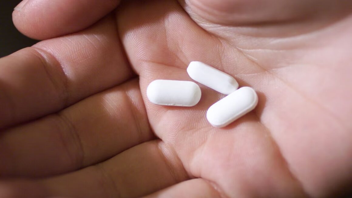 Një dozë e ulët ditore aspirine përgjysmon rrezikun e rikthimit të kancerit pas operacionit, thonë studiuesit suedezë
