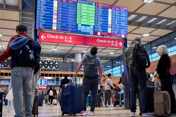 Vonesa në fluturimet evropiane pas sulmit kibernetik të fundjavës