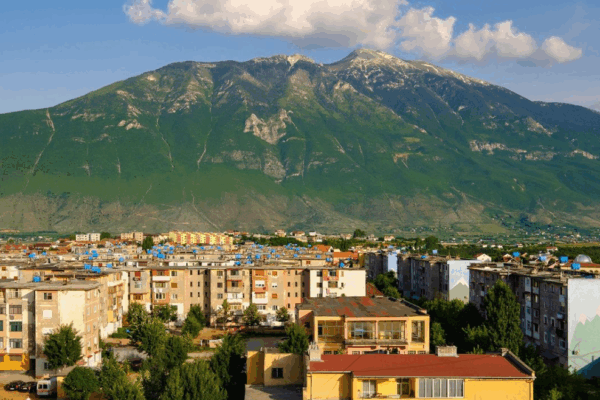 Paradoksi, Kukësi qarku më i varfër i vendit ka shkallën më të lartë të punësimit