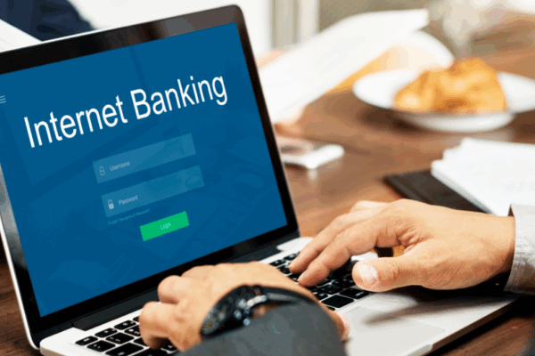 Shqipëria ndër vendet me përdorimin më të ulët të bankingut online në Europë
