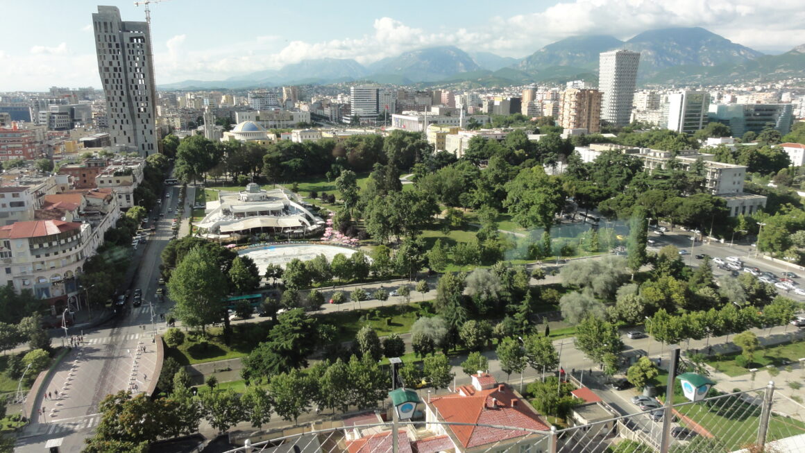 Studimi i Albanian Conservative Institute: Ekonomia shqiptare e varur nga burime të paligjshme dhe të paqëndrueshme financiare financiare