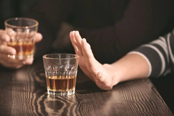 Alkooli po nxit mijëra raste kanceri dhe po i kushton Europës miliarda euro, paralajmëron OBSH