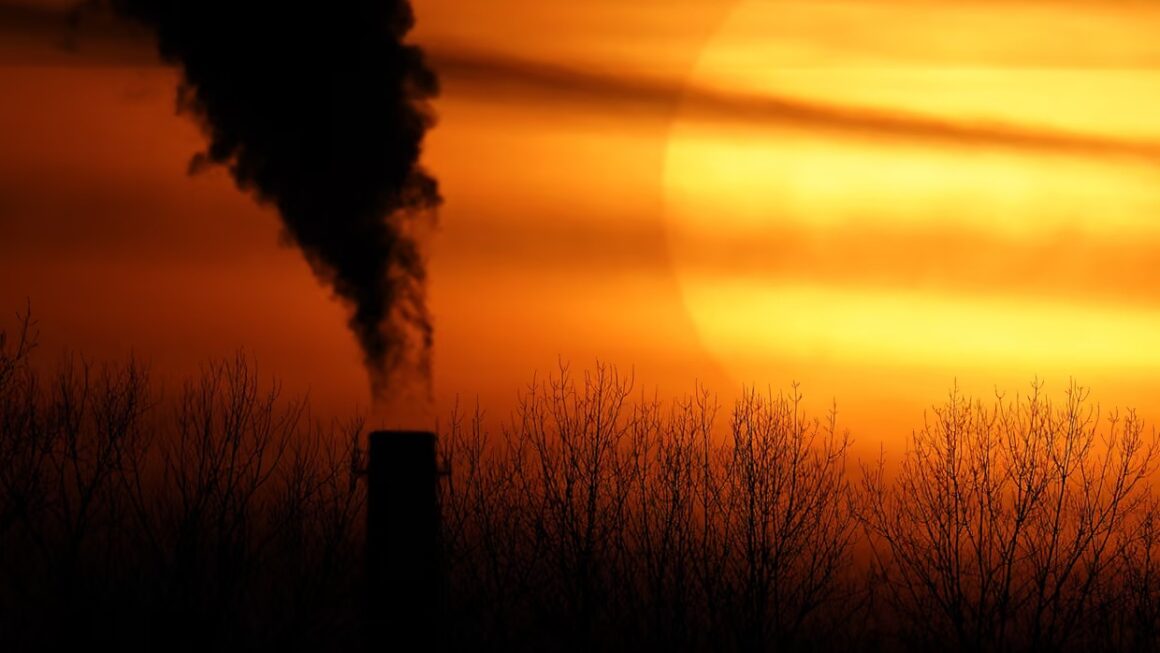 Një rritje rekord e CO2 nxit frikën e përshpejtimit të ngrohjes globale