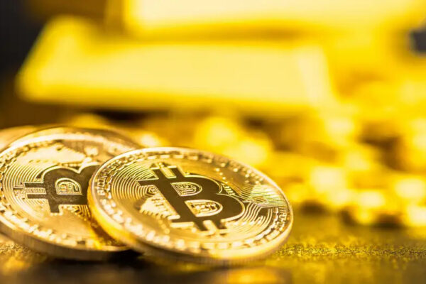 Ari dhe Bitcoin në nivele rekord mes pasigurive globale