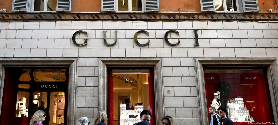 BE gjobit Gucci-n, Chloe-n dhe Loewe-n për manipulim çmimesh