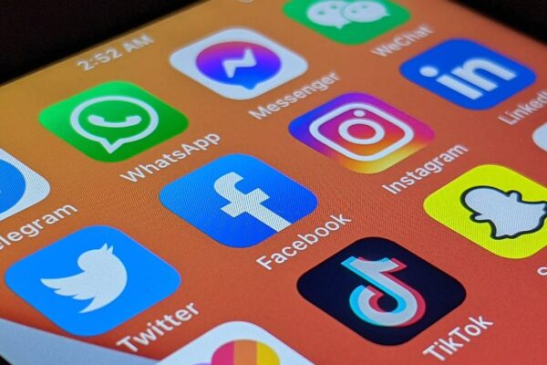 Përkeqësim global i internetit: cilat aplikacione dhe platforma u prekën dhe çfarë do të thotë kjo