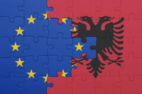 Shqipëria dhe Bashkimi Evropian: Një udhëtim i përbashkët drejt një të ardhmeje të përbashkët