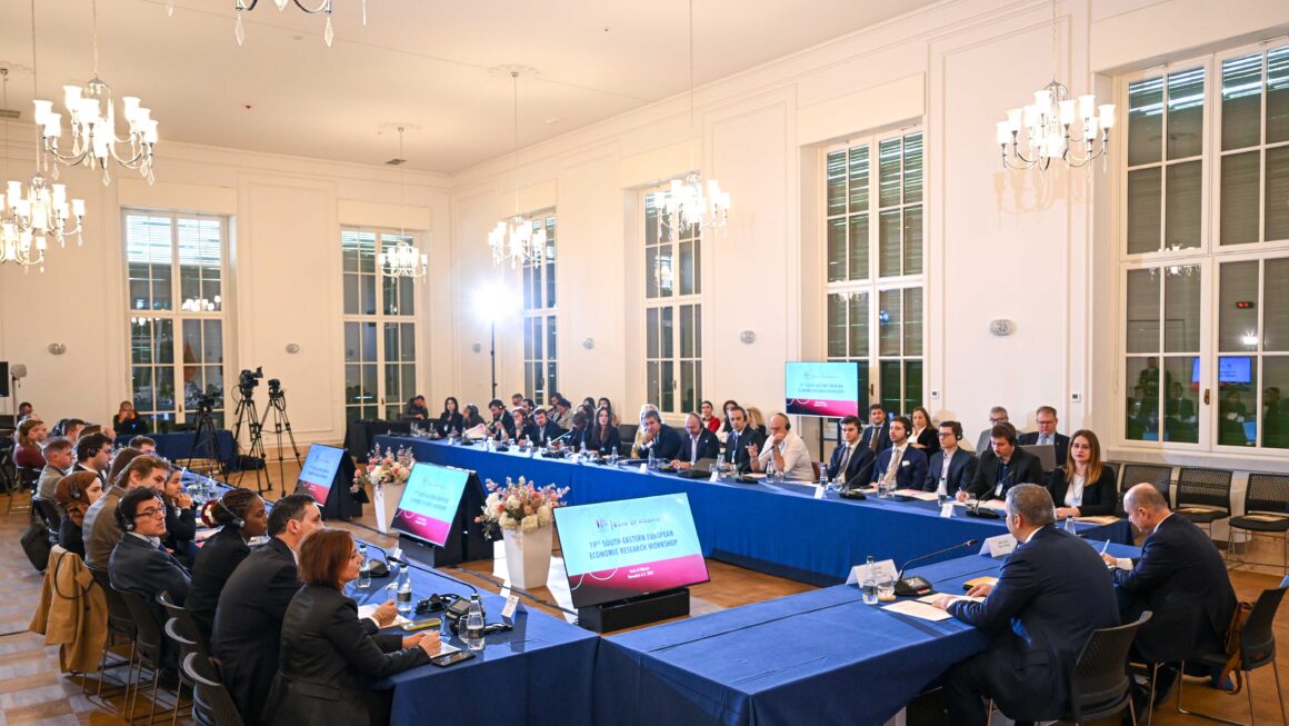 E ardhmja e Shqipërisë, nën kërcënimin e emigracionit dhe plakjes së popullsisë