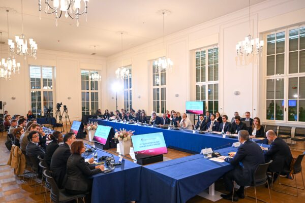 E ardhmja e Shqipërisë, nën kërcënimin e emigracionit dhe plakjes së popullsisë