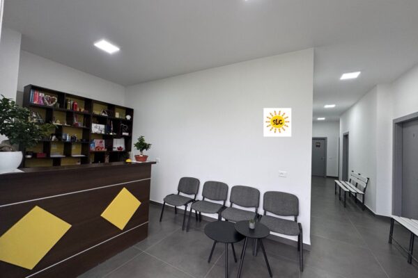 Sun Language Center, një pikë referimi për edukimin e të rinjve në zonën e Sukth-it, Durrës