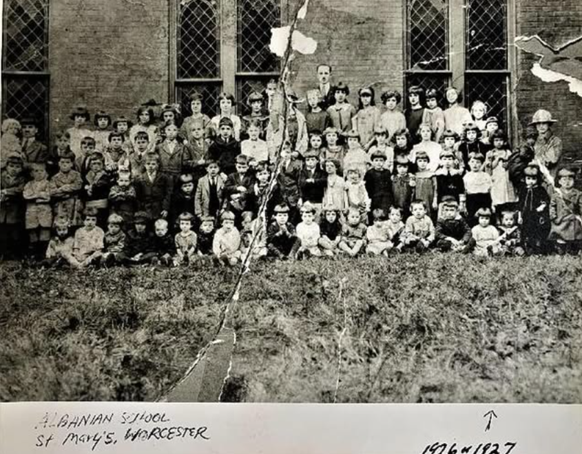 Në Worcester, Massachusetts, shkolla shqipe “Shën Meri”