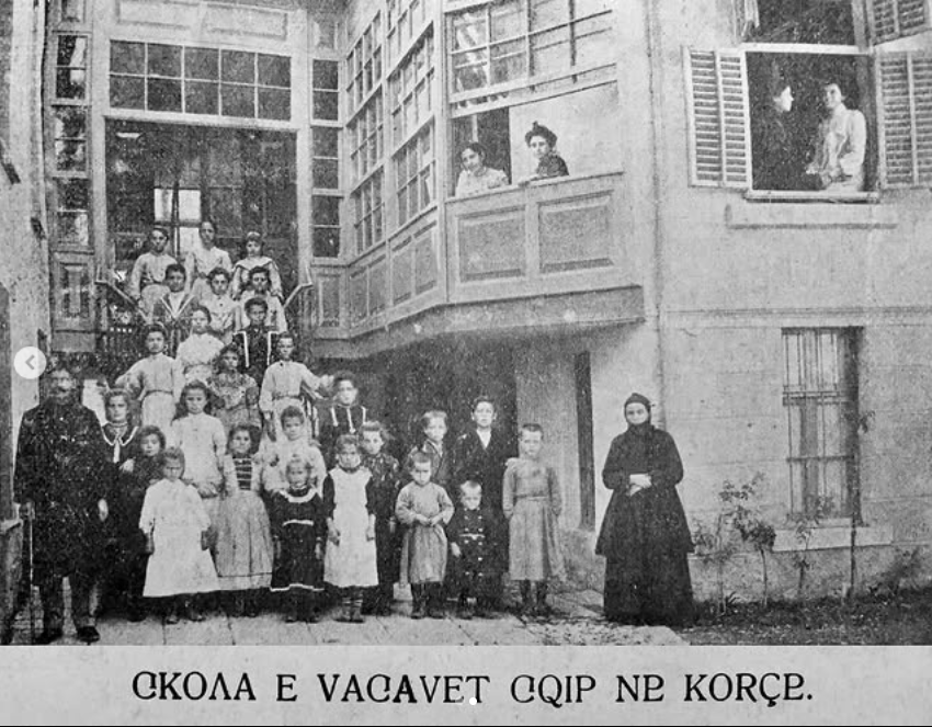 1891 – Shkolla e parë e vashave