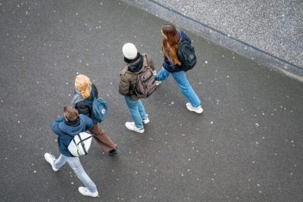 Dita e rinisë, pa të rinj; në 13 vite tkurren me 45%, nga emigracioni i lartë