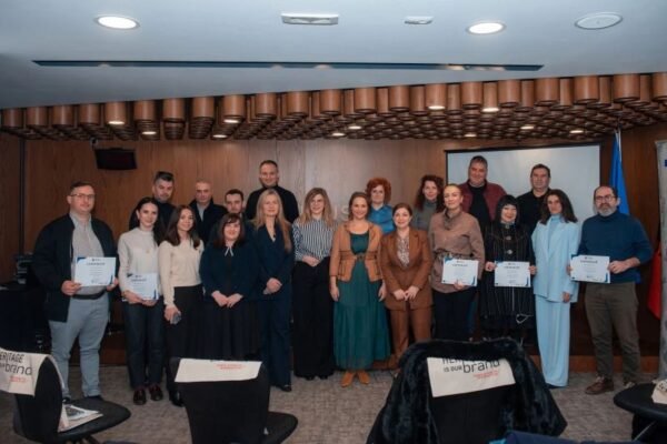 Prezantohen 15 idetë fituese të projektit “Heritage is Our Brand”