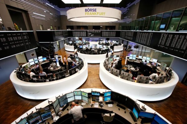 Bien aksionet e kompanive softuerike pas shqetësimeve për ndikimin e IA