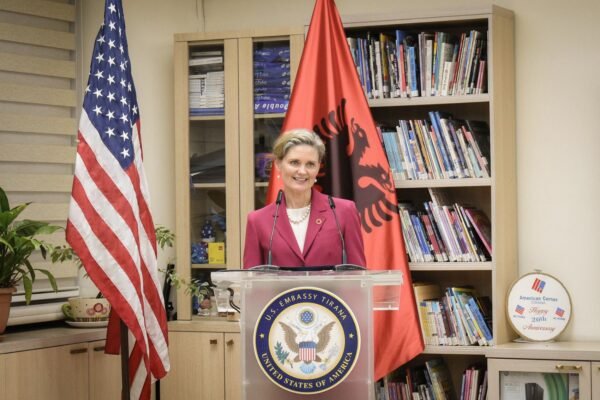 AmCham hap një kapitull të ri për sipërmarrësit e rinj shqiptarë