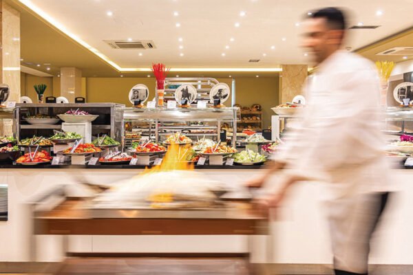 Shqipëria drejt tregut të punës me mungesë të fuqisë punëtore, jo vendeve të punës