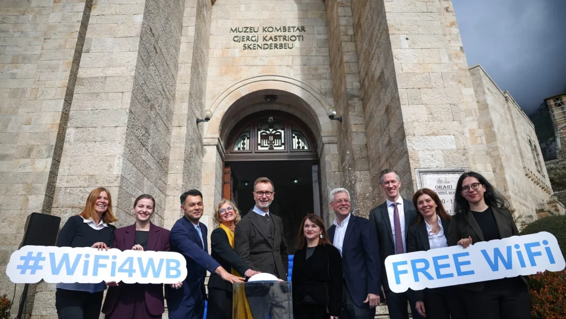 Wi-Fi publik falas në 61 bashki, Shqipëria nis zbatimin e nismës WiFi4WB