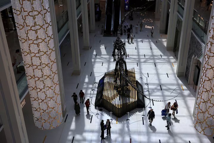 Cartier dhe Zegna më të ekspozuarat ndaj krizës në Lindjen e Mesme, tronditen aksionet e luksit në Europë